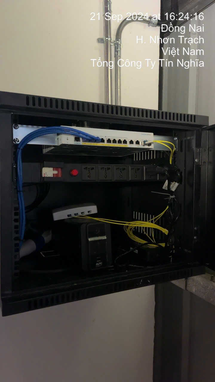 Tủ nhánh thiết bị cấp tín hiệu sau khi hoàn thiện Tủ nhánh thiết bị cấp tín hiệu sau khi hoàn thiện